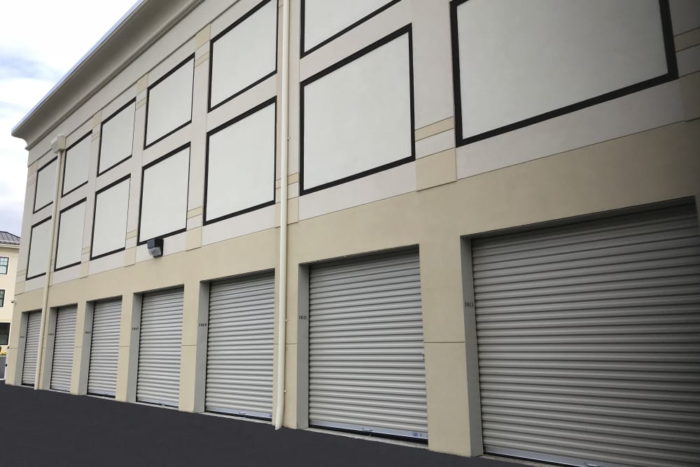 Garage-style drive-up storage units